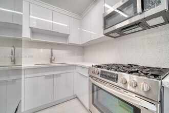 Building Photo - 7101 SW 89th Ct
