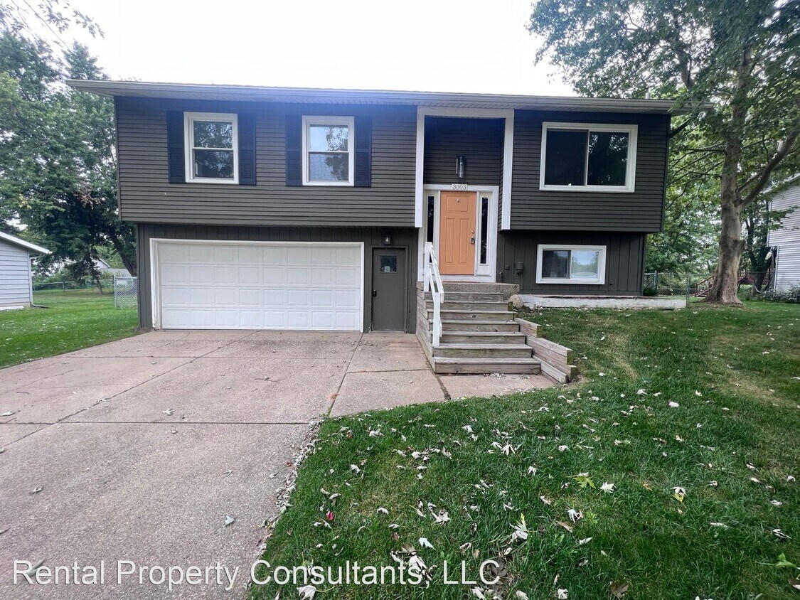 Primary Photo - 4 br, 2 bath House - 3003 Winesap Dr. NE