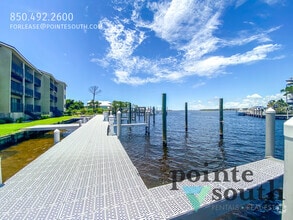Building Photo - 14100 River Rd