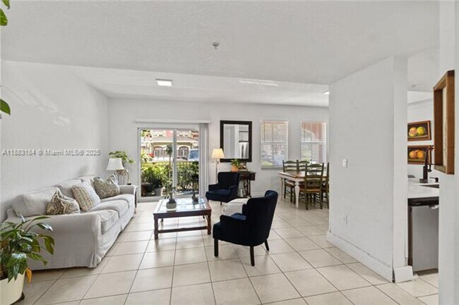 Foto del edificio - 11102 NW 83rd St