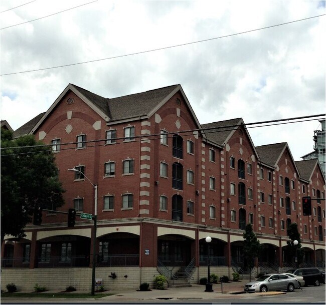 325 E College St, Iowa City, IA 52240 Apartments Iowa City, IA