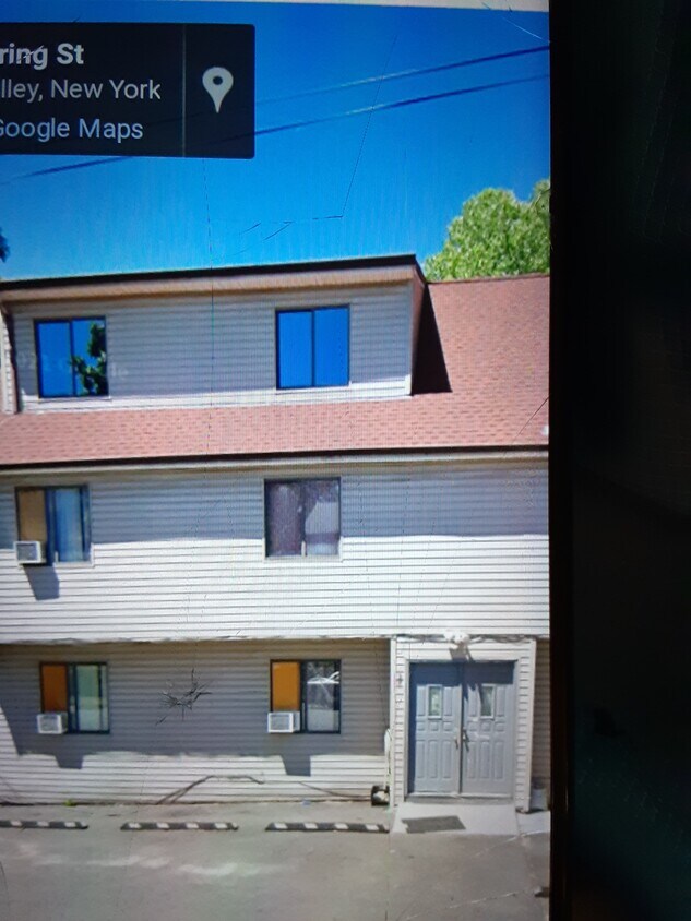 Primary Photo - 28 Seabring St