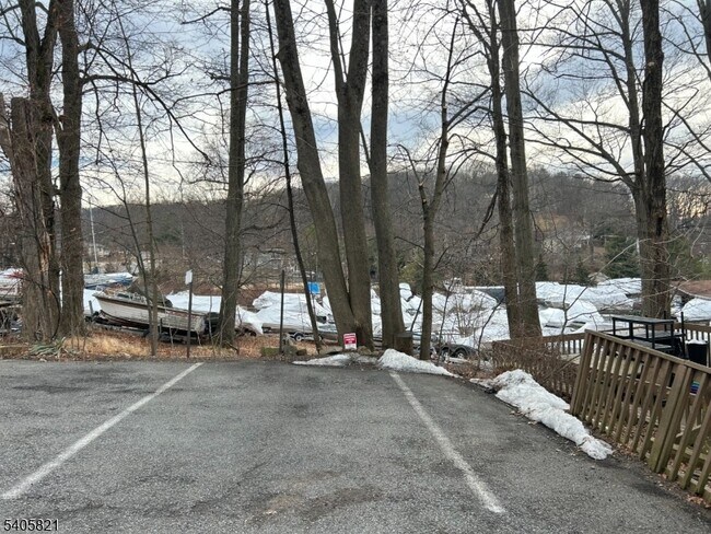 Foto del edificio - 19 Windemere Ave