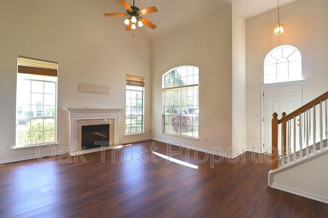 Foto del edificio - 2208 Hearthstone Way