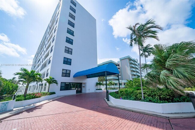 Foto del edificio - 1500 N Ocean Blvd