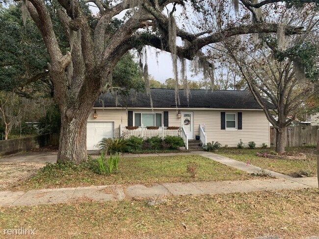 Foto del edificio - 3 br, 1 bath House - 2428 Midland Park Rd
