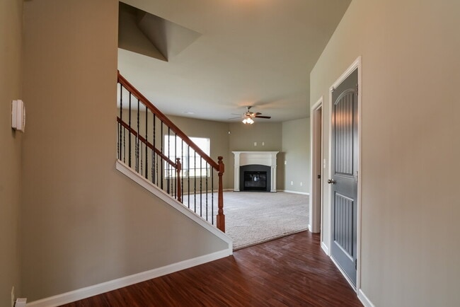 Building Photo - 1081 Rock Elm Dr