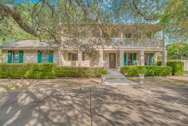 Building Photo - SHORT TERM 7 - 9 MONTH LEASE