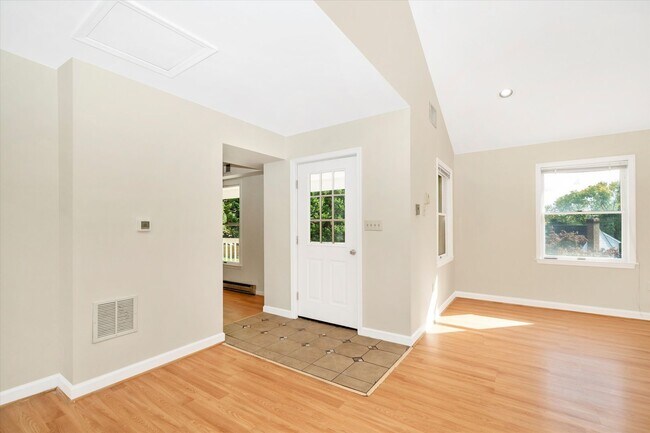 Foto del edificio - New Market Rental