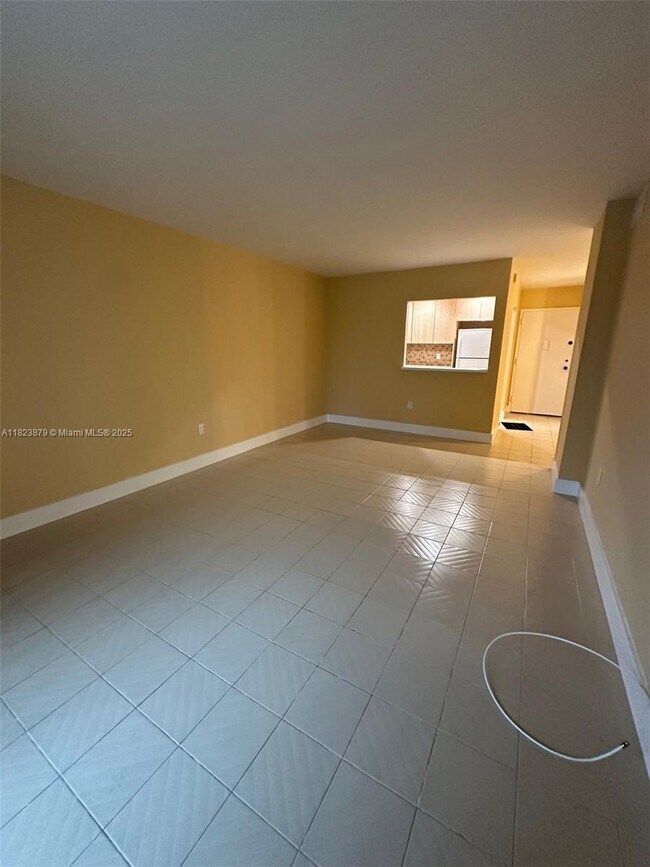 Foto del edificio - 16851 NE 23rd Ave