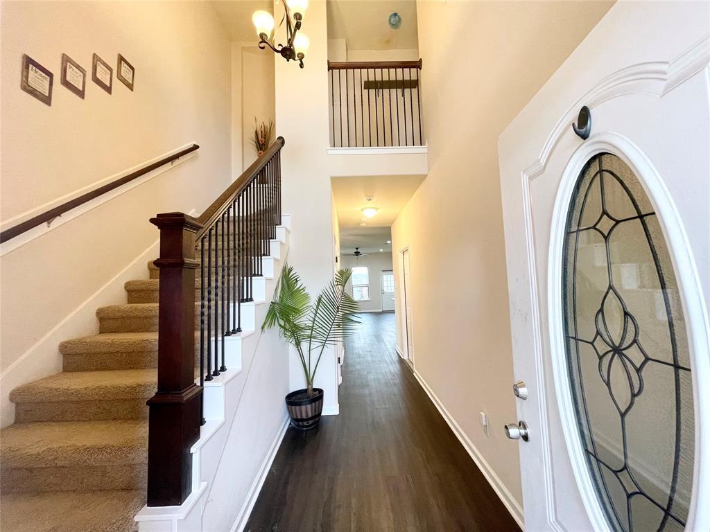 Foto principal - 14925 Gray Ridge Ln