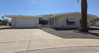 Building Photo - 11014 W Granada Dr