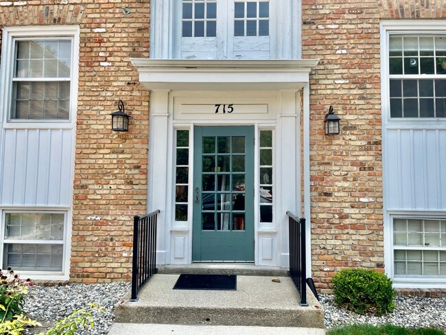 Building Photo - Whitcomb St, 715C