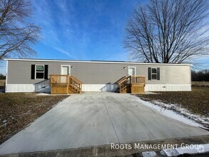 Building Photo - 808 Carriage Lane Estates