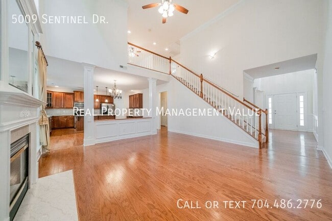 Building Photo - 5009 Sentinel Dr