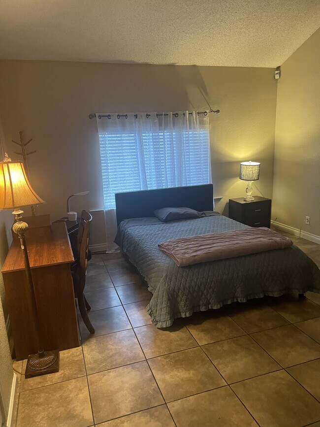 Foto del edificio - 6135 W La Palma Pkwy