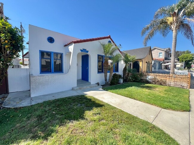 Building Photo - Charming Belmont Shore Bungalow close to 2...