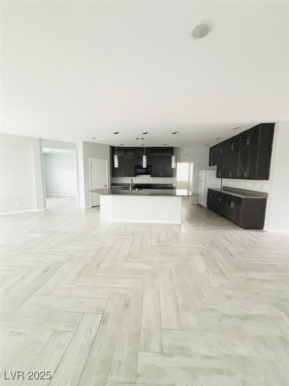 Foto del edificio - 392 Coastal Fog Ave