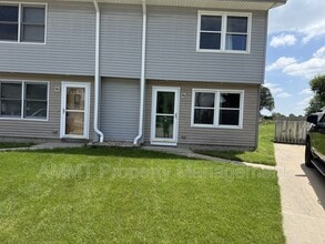 Building Photo - 145 Birch Ct