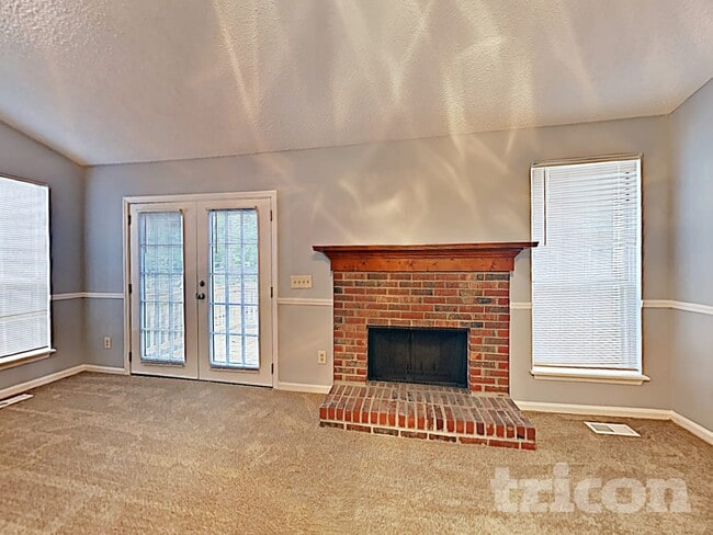 Foto del edificio - 225 Salusbury Ln