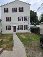 Building Photo - 14 Catherine St