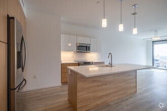 1BD, 1BA - 800-1,139SF - The Beacon Cleveland