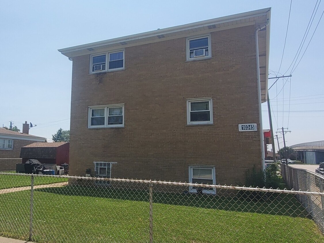 10345 McNerney Dr Unit 4, Franklin Park, IL 60131 Condo for Rent in