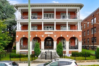 Building Photo - 209 W Fifth Ave
