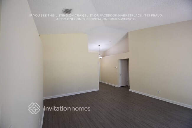 Building Photo - 9419 SW 18th St