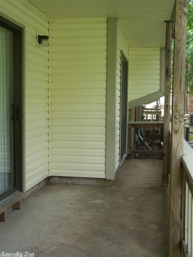 Building Photo - 101 Pine Forest Dr
