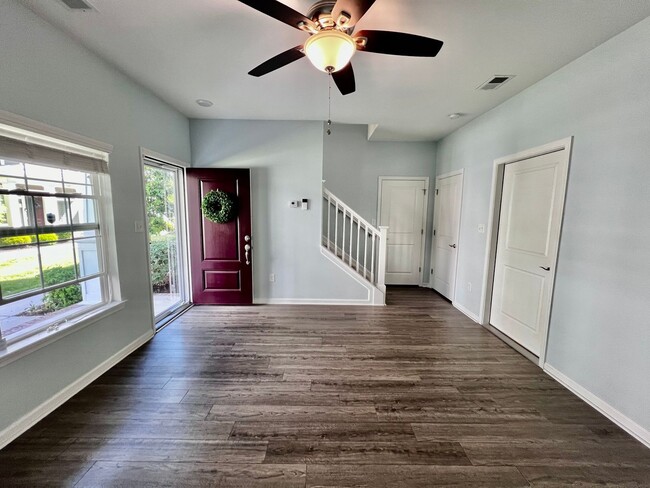 Building Photo - Spacious 3 story Bristol Floor plan in Spe...
