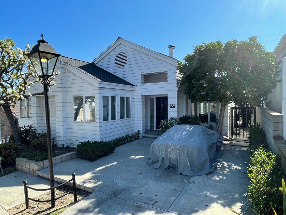 Foto principal - 526 Marine Ave