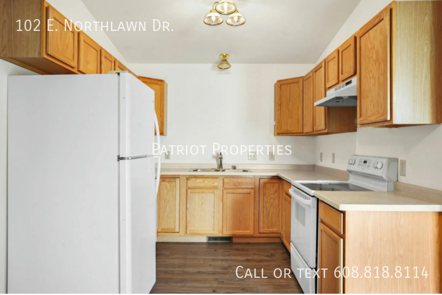 Foto principal - 3 Bed 2 Bath in Cottage Grove,WI