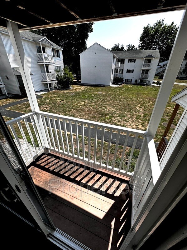 Foto del edificio - 675 Corning Rd