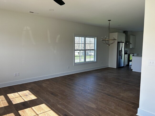 Foto del edificio - "New construction 3-Bed Oasis with Granite...