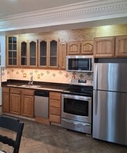 Building Photo - 2102 Grand Ave