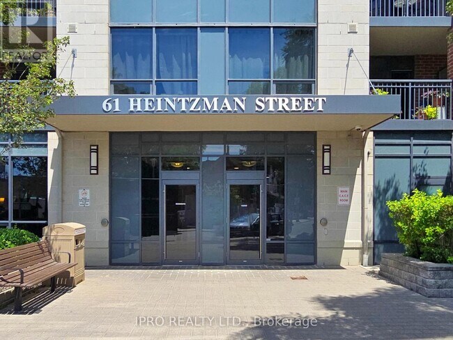 Photo du bâtiment - 61-861 Heintzman St