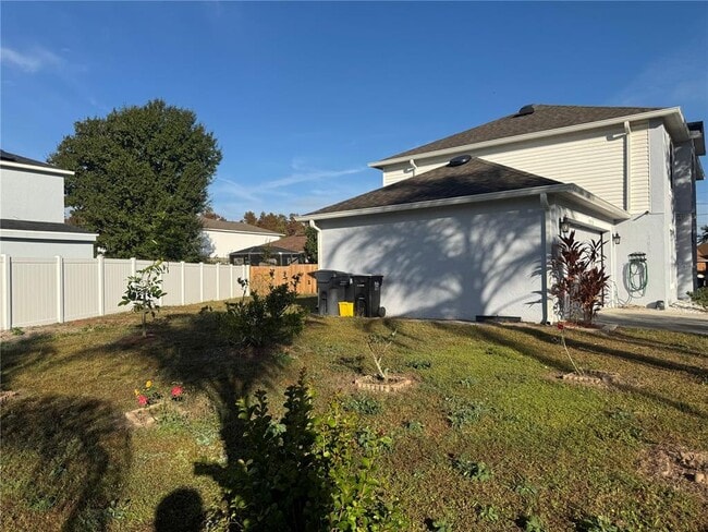 Building Photo - 712 Waxwing Ct