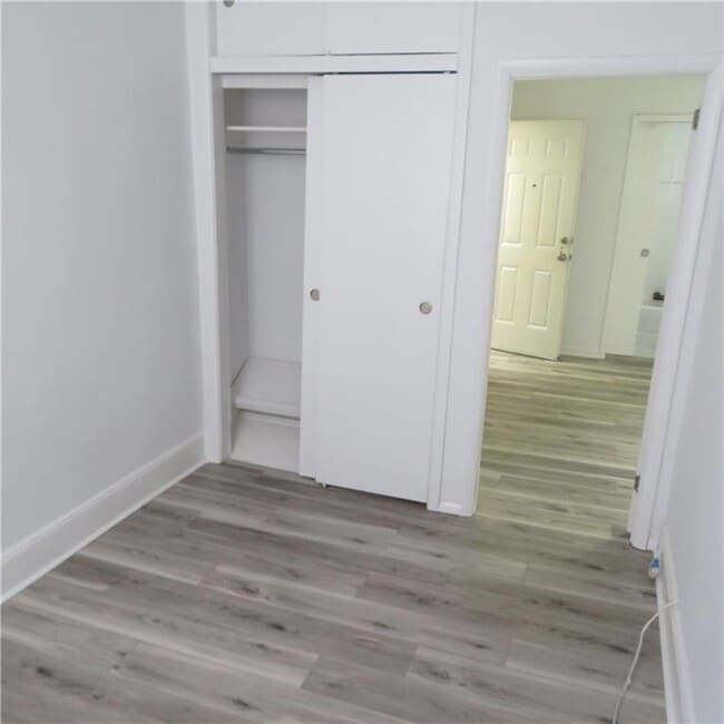 Building Photo - 434 Ave Y