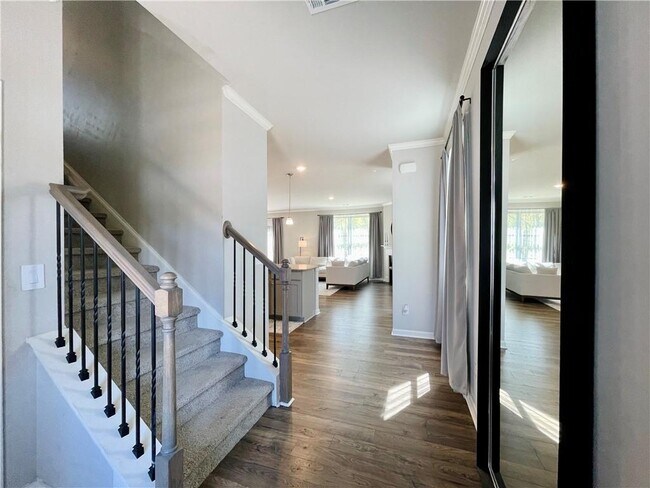 Building Photo - 5890 Hoot Owl Ln