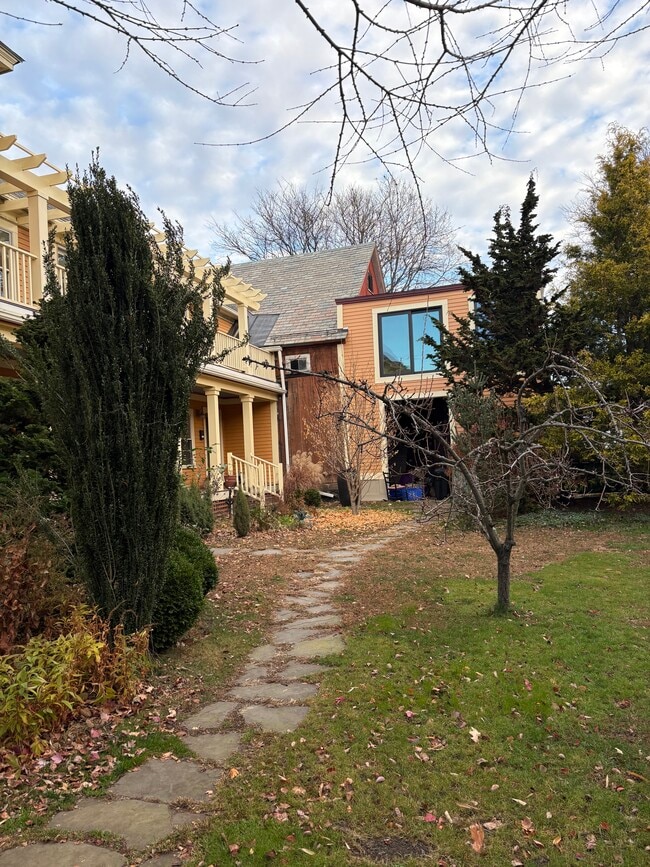 Building Photo - 65 5th St