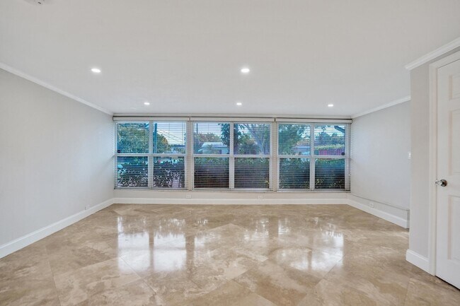 Building Photo - 1145 NE 12th Ave