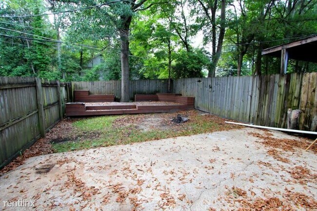 Building Photo - 3 br, 2.5 bath Townhome - 514 Oak Meadow Ln