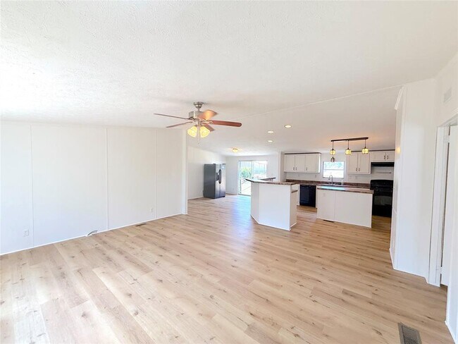 Foto del edificio - 3063 Co Rd 484