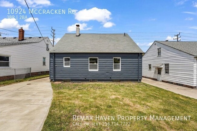 Building Photo - 10924 McCracken, Garfield Heights-  Stunni...