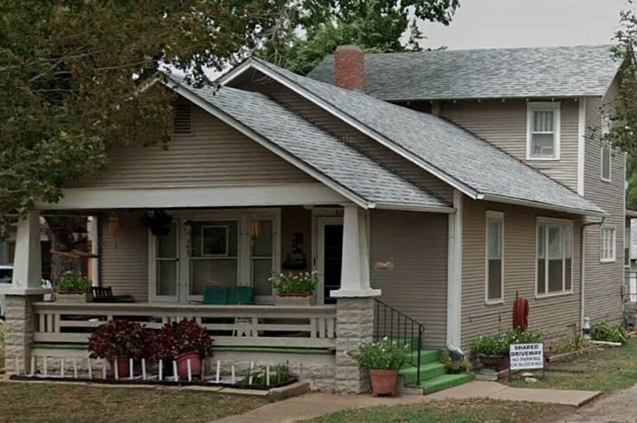 Foto principal - 614 W 3rd Ave