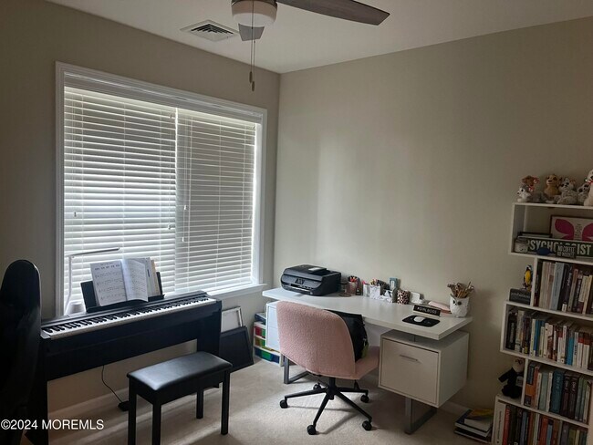 Foto del edificio - 713 Mill Pond Way