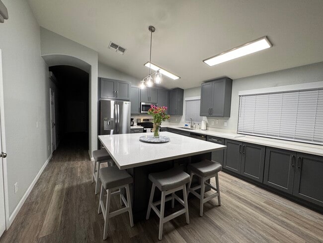 Foto del edificio - 23237 W Yavapai St