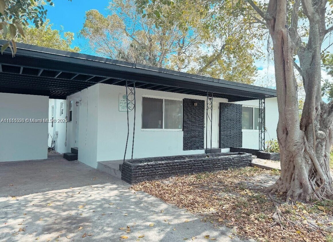 Primary Photo - 106 NW 28th Terrace