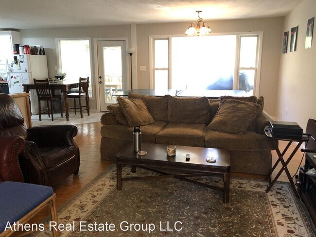 Foto del edificio - 4 br, 3.5 bath House - 114 Habersham Drive